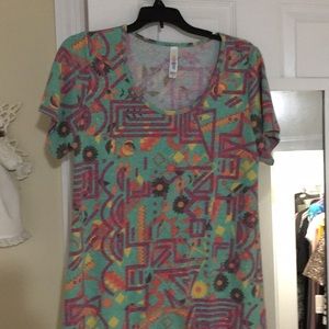 Medium classic t Lularoe